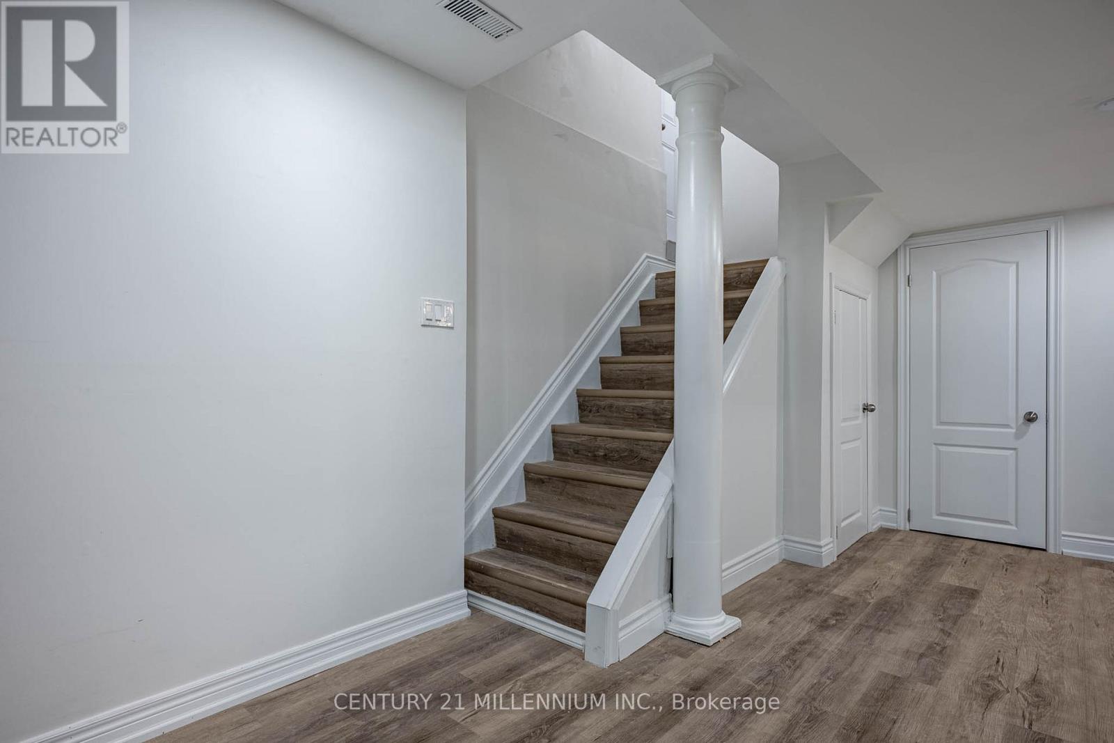 321 Howard Crescent, Orangeville, Ontario  L9W 4W7 - Photo 5 - W12647758