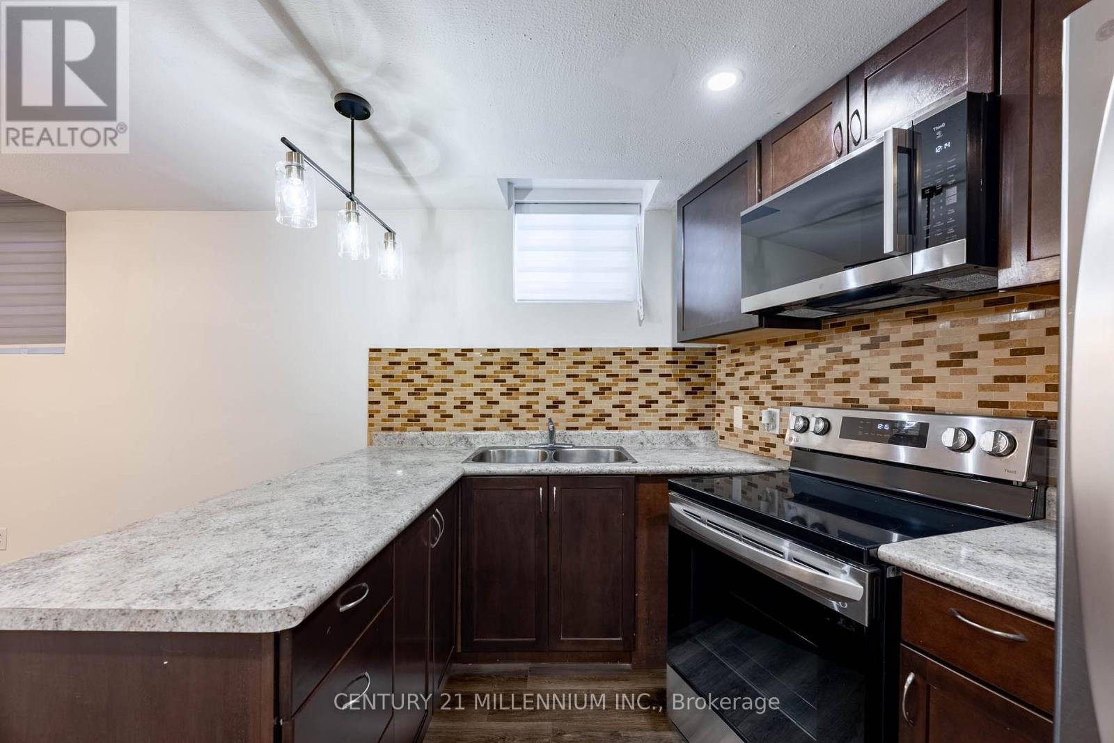 321 Howard Crescent, Orangeville, Ontario  L9W 4W7 - Photo 7 - W12647758