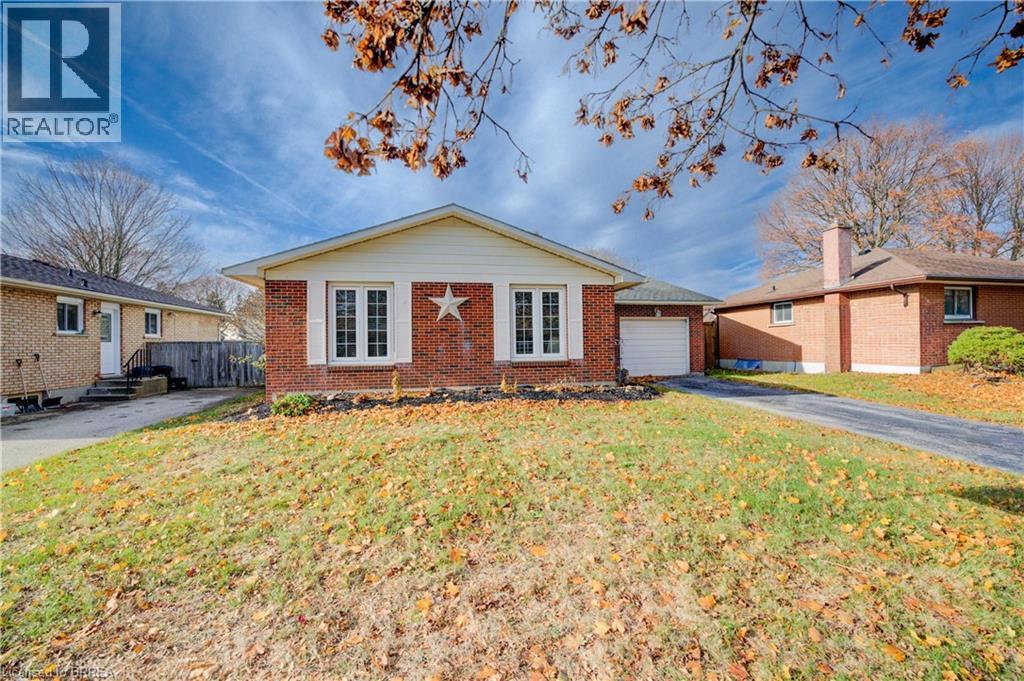 124 Oak Street, Simcoe, Ontario  N3Y 4S3 - Photo 2 - 40789207