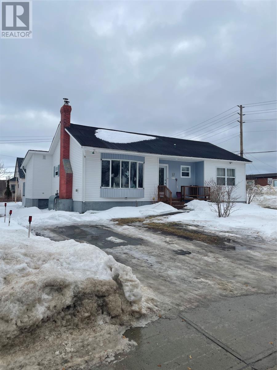 17 Greenwood Avenue, Grand Falls-Windsor, Newfoundland & Labrador