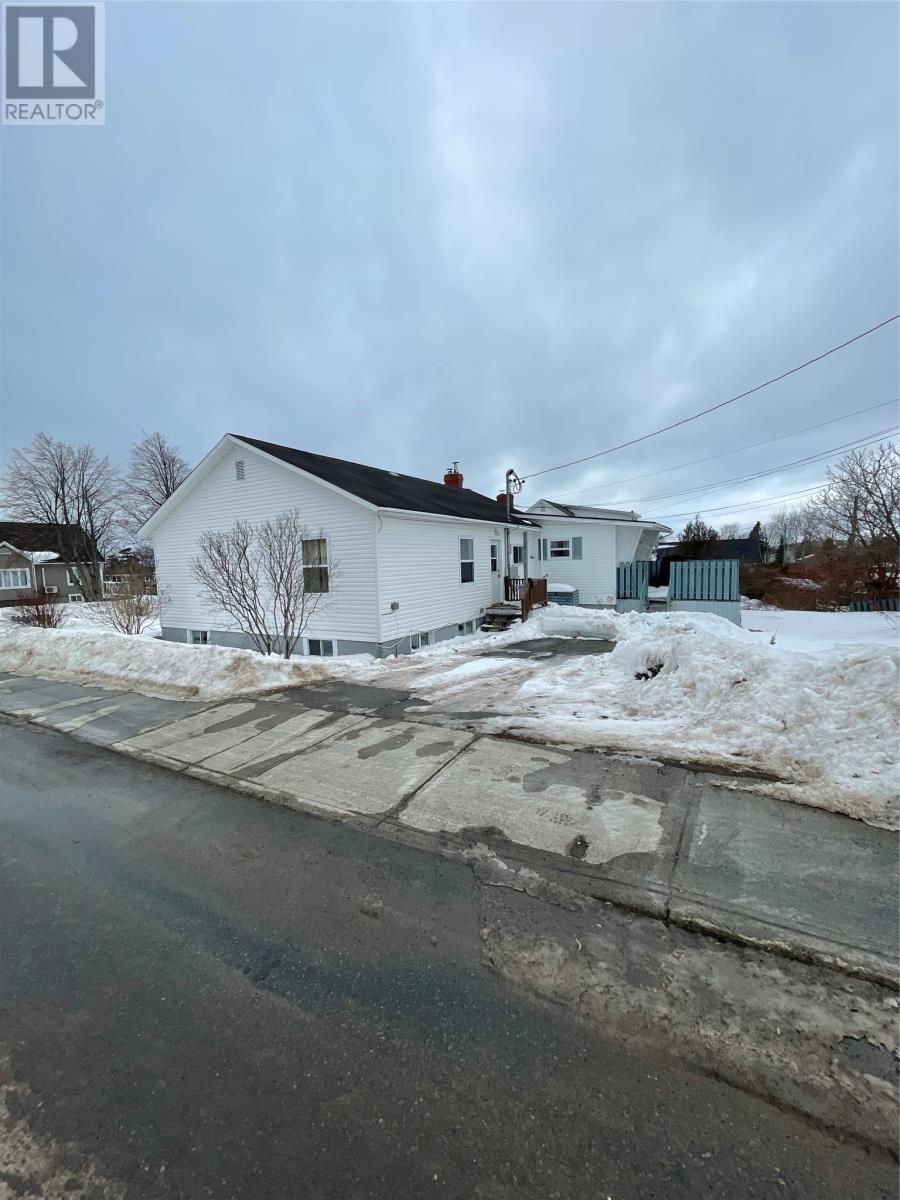 17 Greenwood Avenue, Grand Falls-Windsor, Newfoundland & Labrador  A2A 1S3 - Photo 2 - 1293365