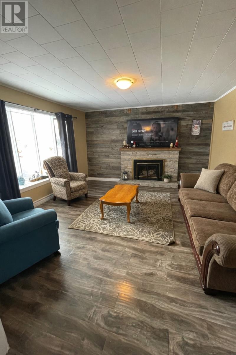 17 Greenwood Avenue, Grand Falls-Windsor, Newfoundland & Labrador  A2A 1S3 - Photo 3 - 1293365