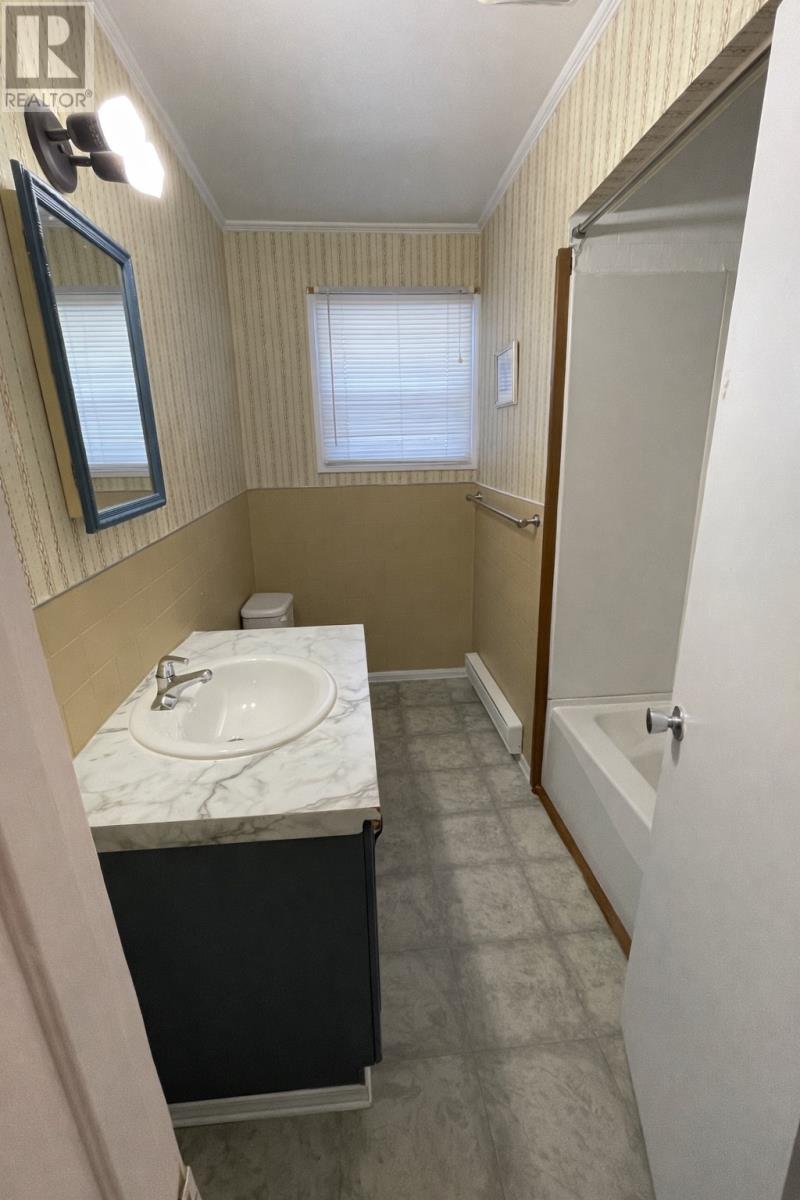 17 Greenwood Avenue, Grand Falls-Windsor, Newfoundland & Labrador  A2A 1S3 - Photo 9 - 1293365