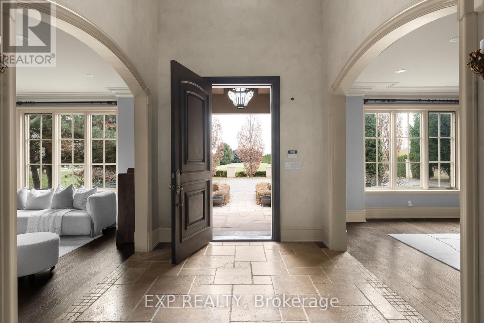 5545 Blezard Drive, Lincoln, Ontario  L3J 1R1 - Photo 10 - X12647766