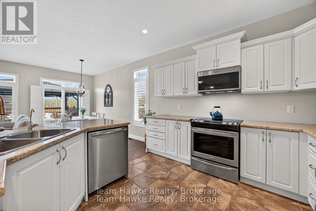 26 Sheppard Drive, Tay (Victoria Harbour), Ontario  L0K 2A0 - Photo 10 - S12647820