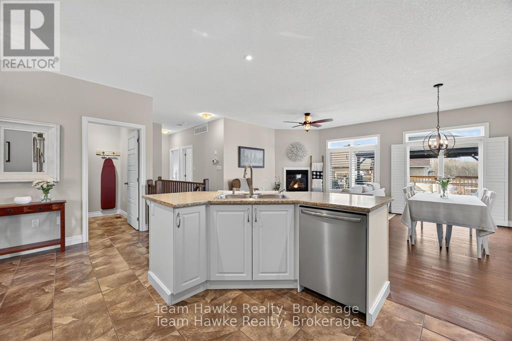 26 Sheppard Drive, Tay (Victoria Harbour), Ontario  L0K 2A0 - Photo 11 - S12647820