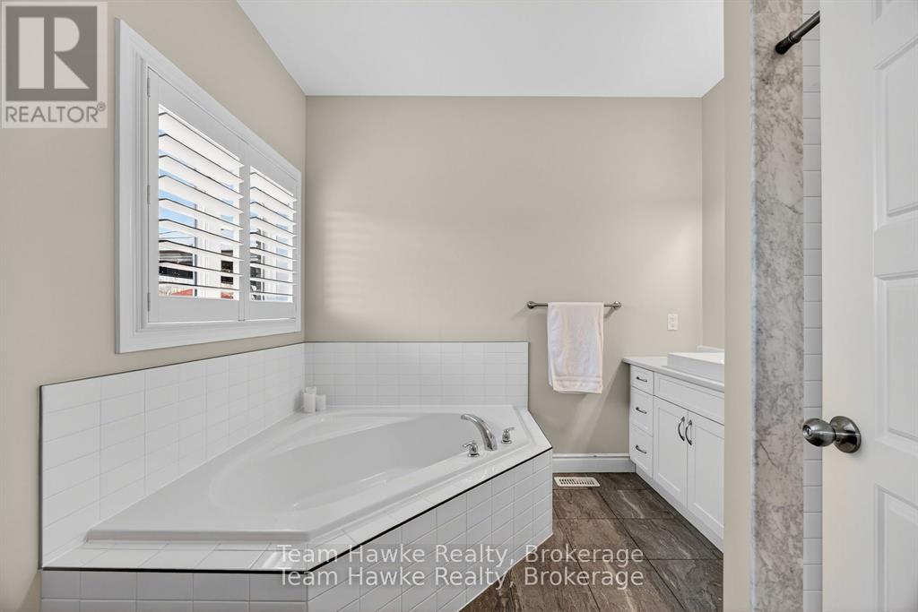 26 Sheppard Drive, Tay (Victoria Harbour), Ontario  L0K 2A0 - Photo 28 - S12647820