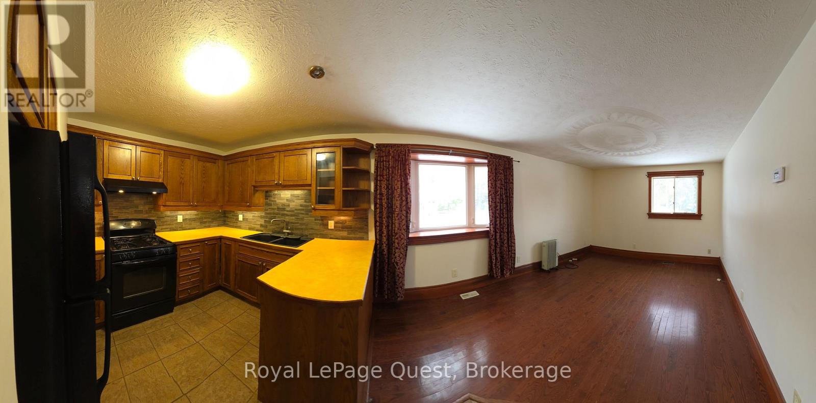 2 - 9 Conder Drive, Oro-Medonte, Ontario  L0K 1E0 - Photo 1 - S12647826