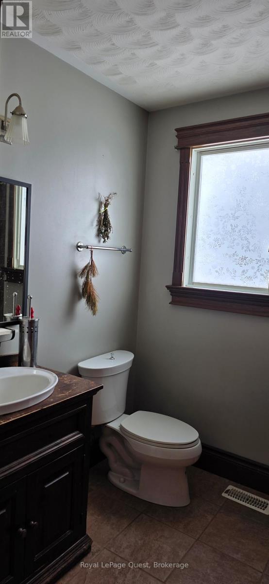 2 - 9 Conder Drive, Oro-Medonte, Ontario  L0K 1E0 - Photo 4 - S12647826