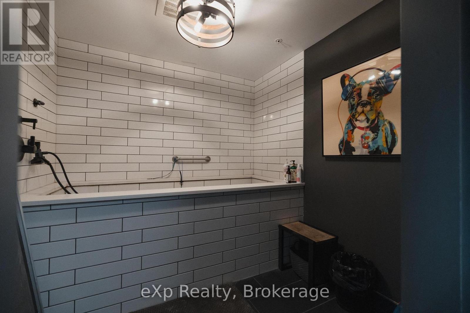 104 - 73 Arthur Street S, Guelph (St. Patrick's Ward), Ontario  N1E 0S6 - Photo 48 - X12647822