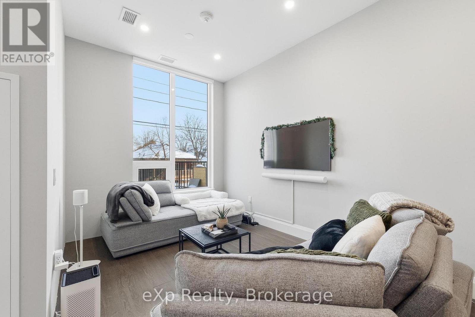 104 - 73 Arthur Street S, Guelph (St. Patrick's Ward), Ontario  N1E 0S6 - Photo 9 - X12647822