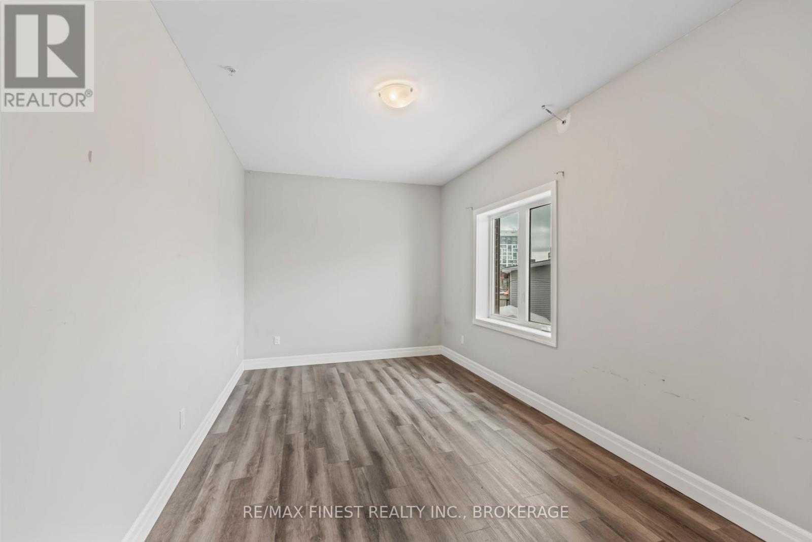 202 - 501 Frontenac Street, Kingston (East Of Sir John A. Blvd), Ontario  K4K 4L9 - Photo 26 - X12647828