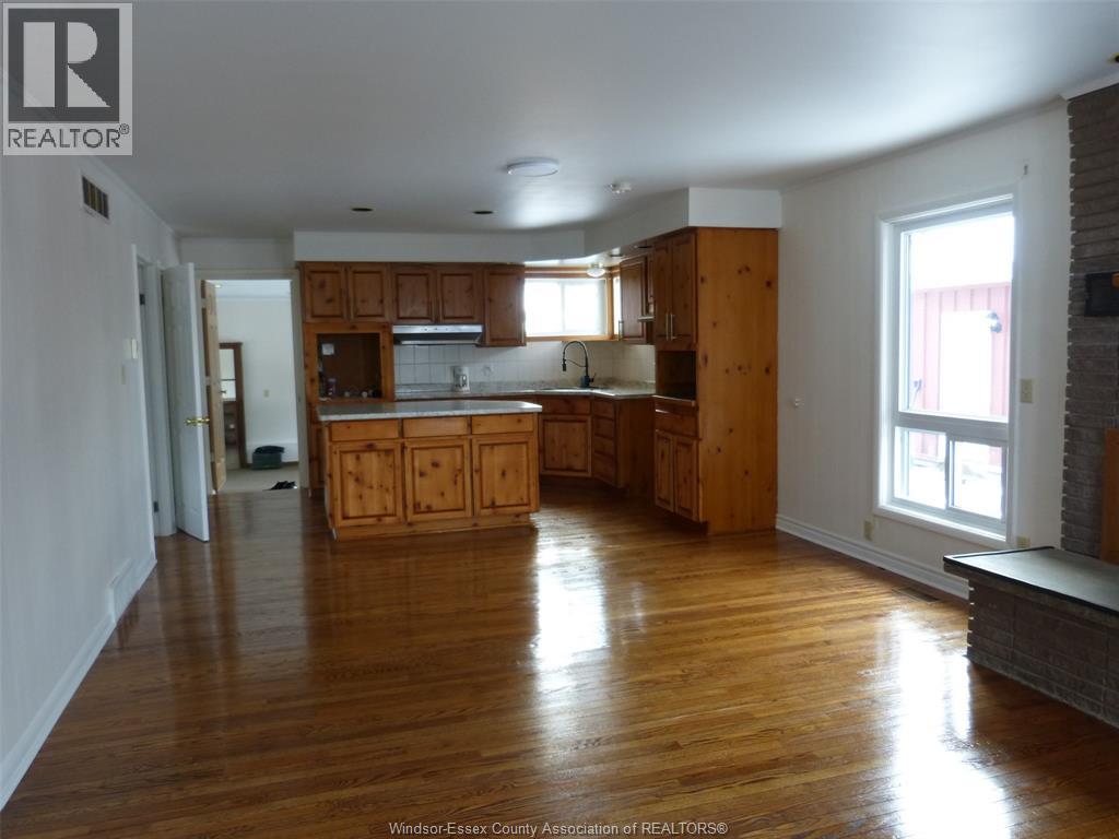 2410 Fox Run, Leamington, Ontario  N7M 4P2 - Photo 5 - 25031268