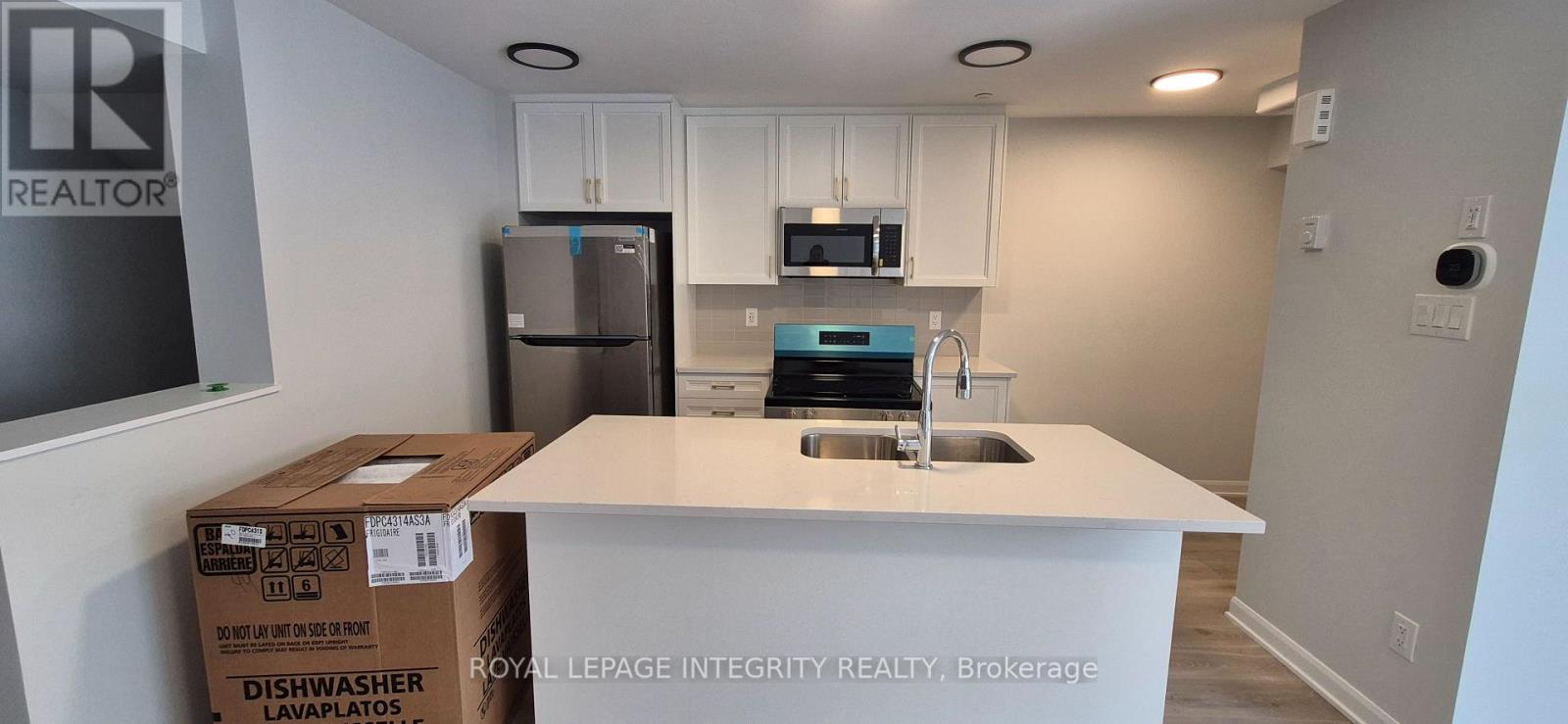 9 - 401 Glenroy Gilbert Drive, Ottawa, Ontario  K2J 7N7 - Photo 4 - X12647834