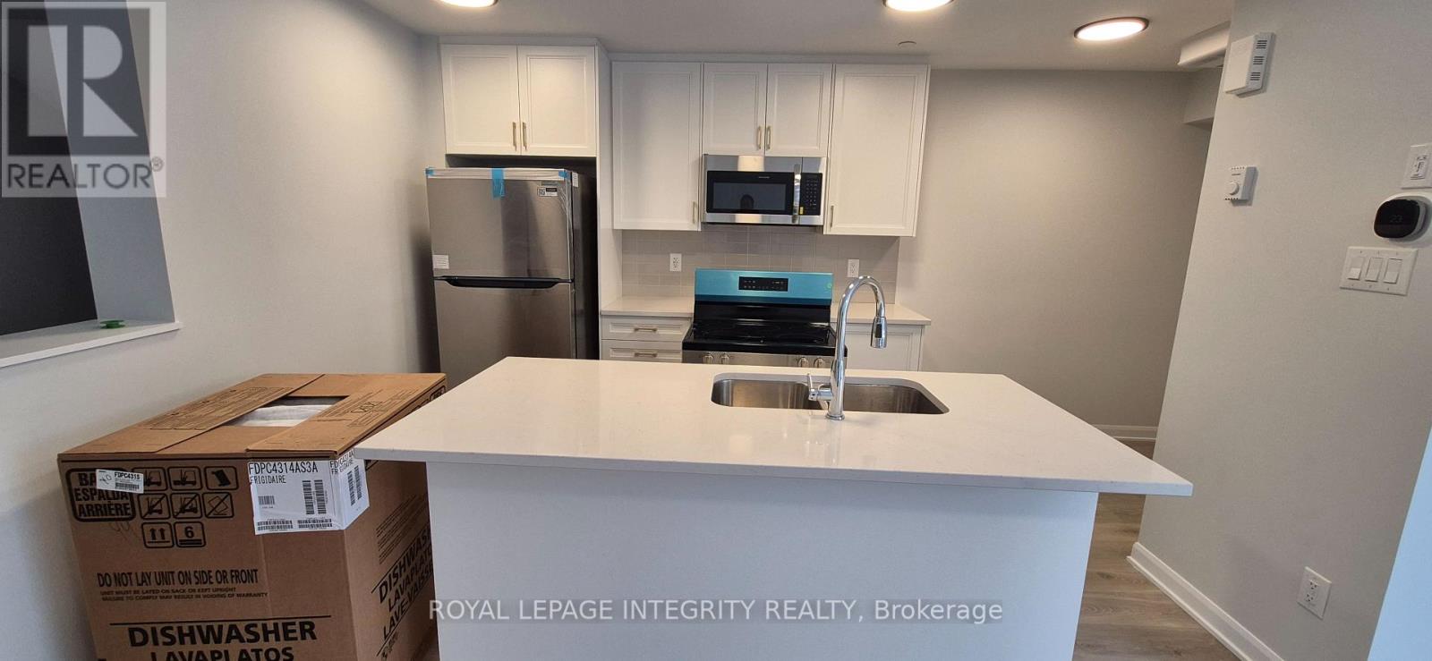 9 - 401 Glenroy Gilbert Drive, Ottawa, Ontario  K2J 7N7 - Photo 5 - X12647834