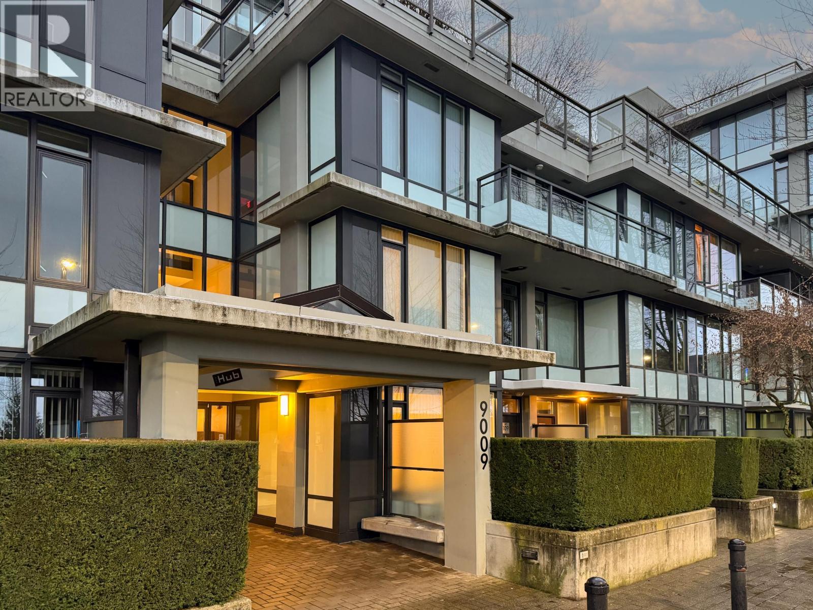 621 9009 CORNERSTONE MEWS, Burnaby, British Columbia