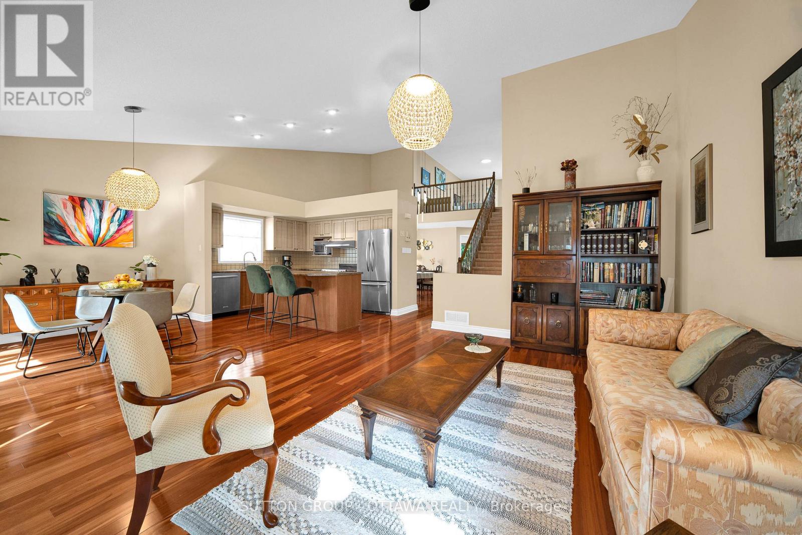 128 Annapolis Circle, Ottawa, Ontario  K1V 1Z3 - Photo 5 - X12417285