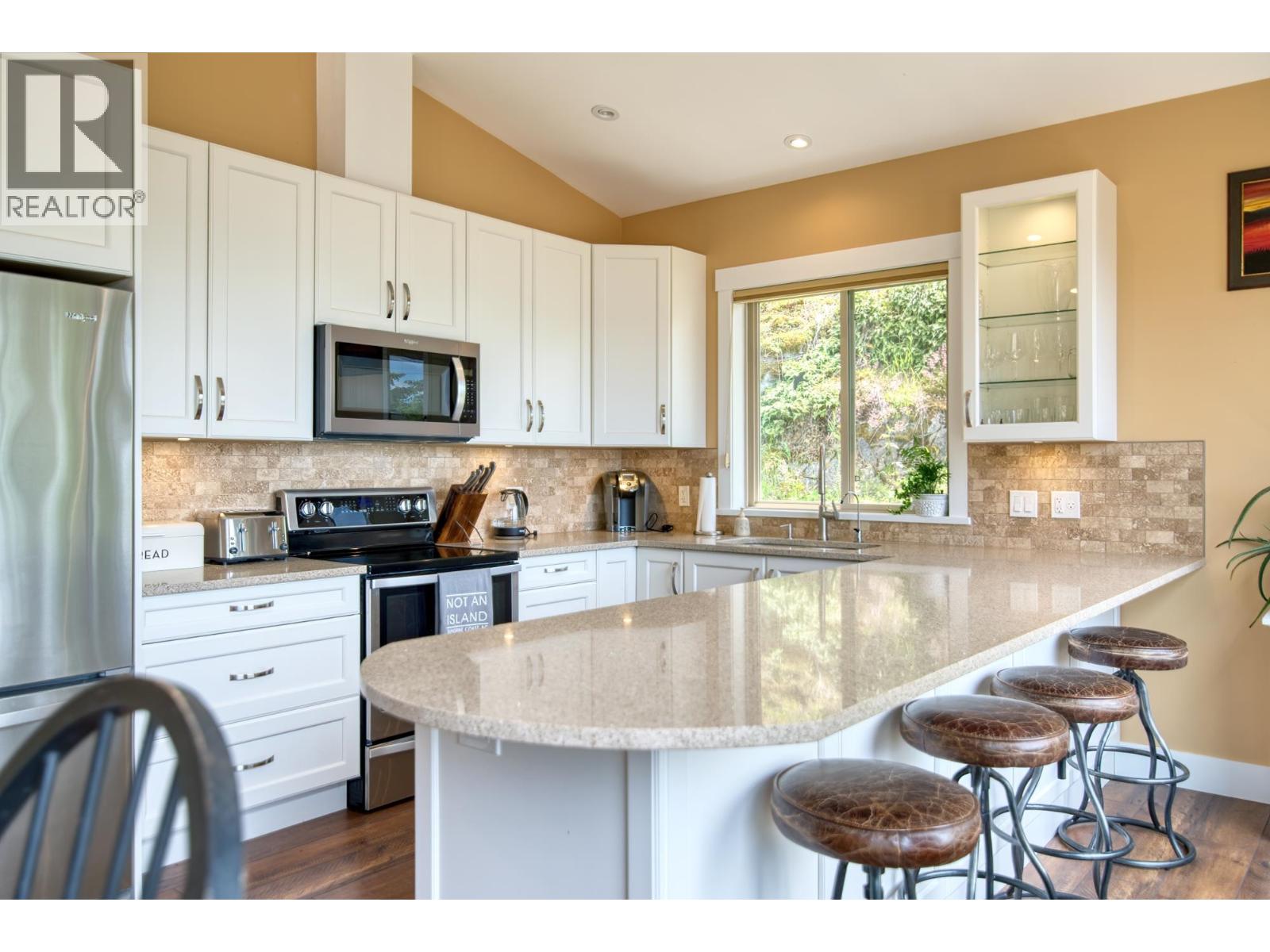 10991- 10993 Sunshine Coast Highway, Halfmoon Bay, British Columbia  V7Z 1B8 - Photo 23 - R3003697