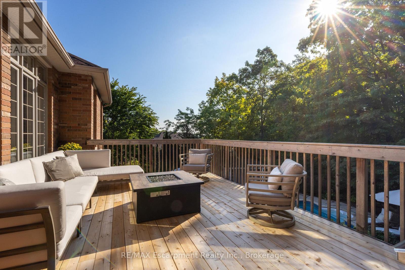 1285 Beaufort Drive, Burlington, Ontario  L7P 4V9 - Photo 18 - W12562570