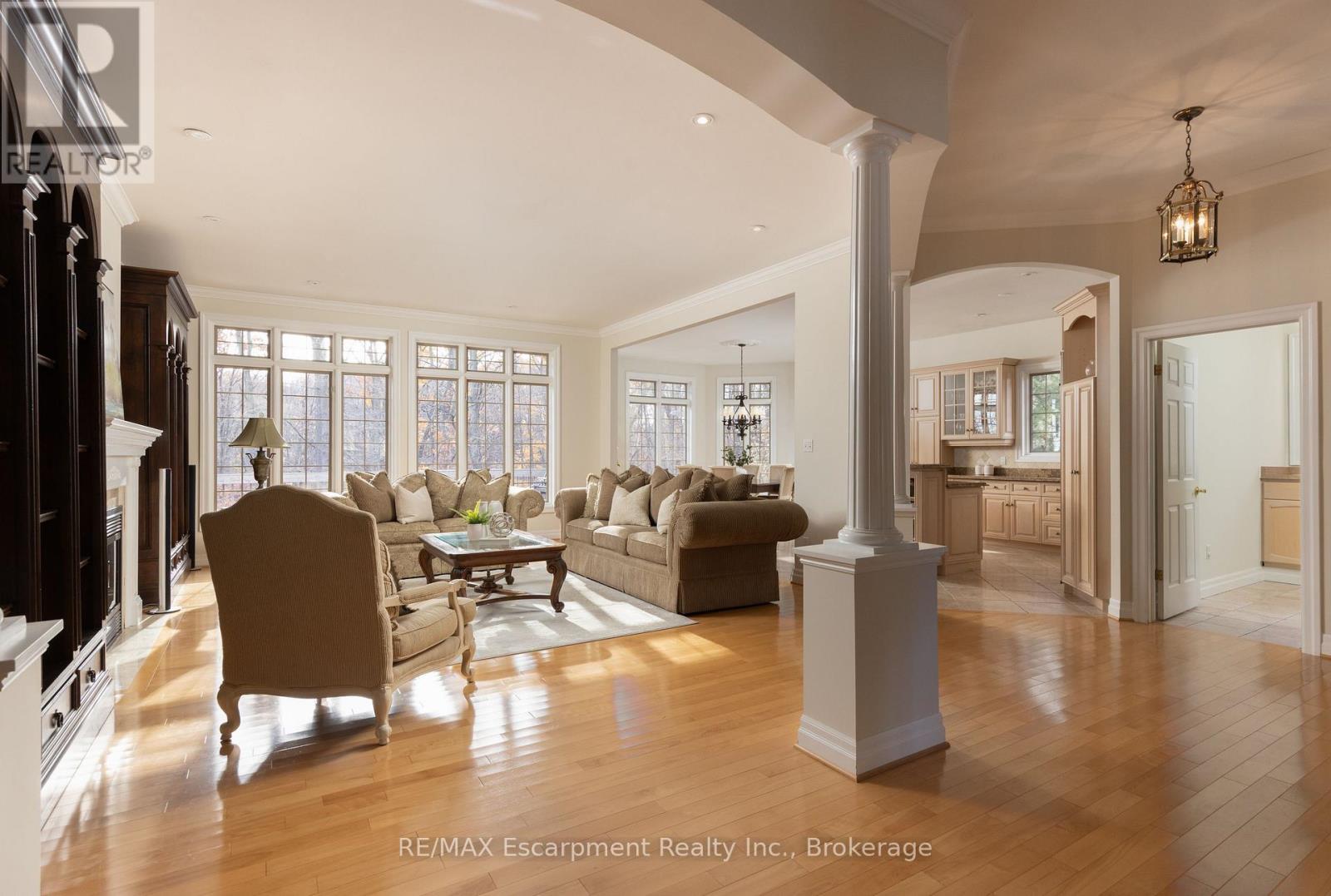 1285 Beaufort Drive, Burlington, Ontario  L7P 4V9 - Photo 12 - W12562570