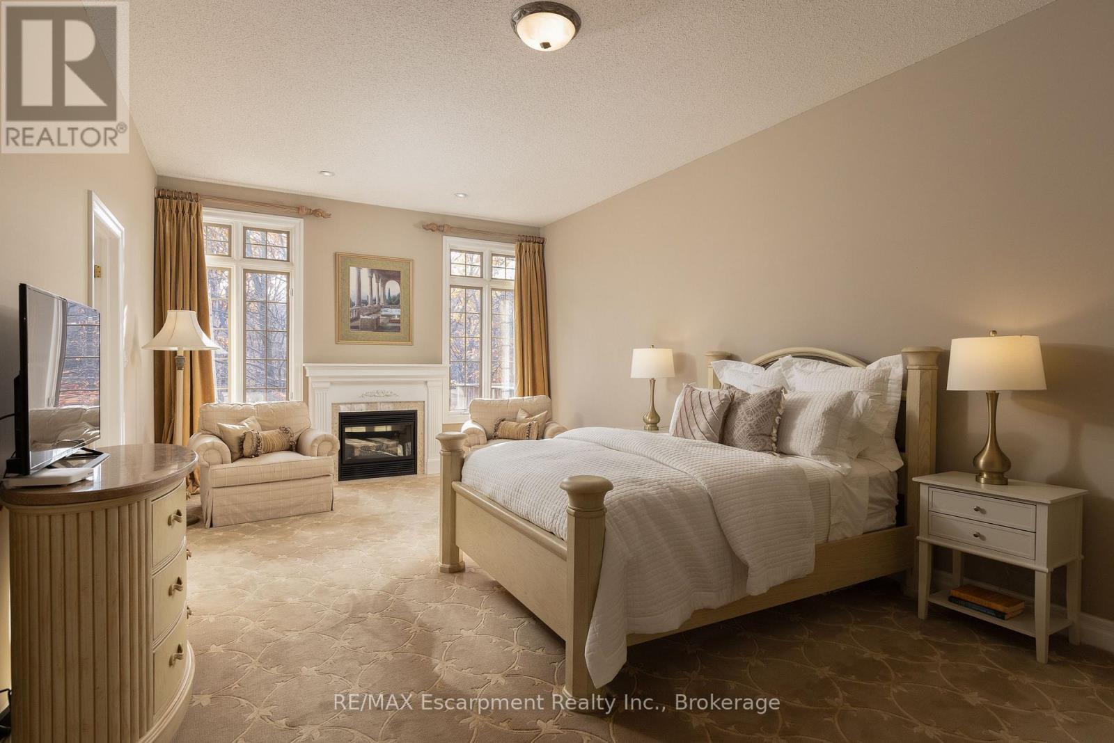 1285 Beaufort Drive, Burlington, Ontario  L7P 4V9 - Photo 22 - W12562570