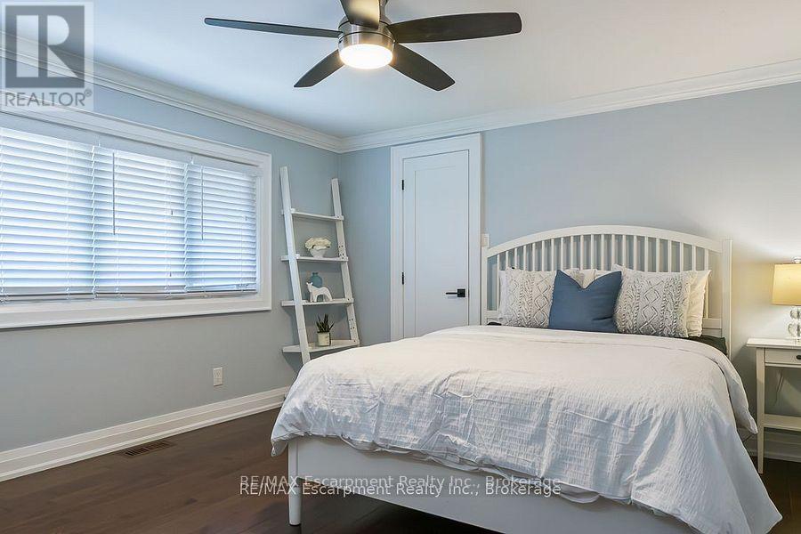 484 Aspen Forest Drive, Oakville, Ontario  L6J 6H7 - Photo 20 - W12590052