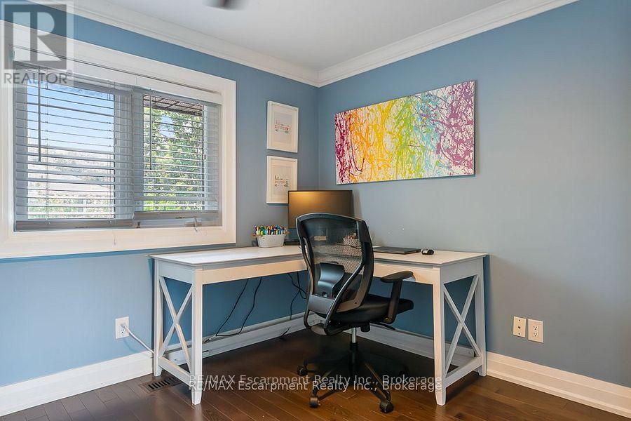 484 Aspen Forest Drive, Oakville, Ontario  L6J 6H7 - Photo 22 - W12590052