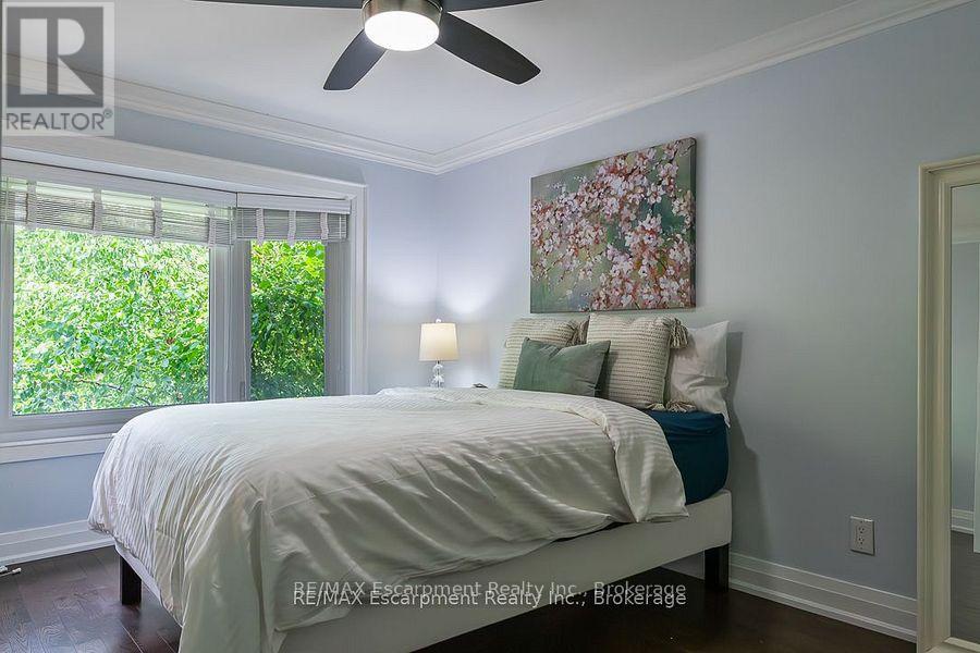 484 Aspen Forest Drive, Oakville, Ontario  L6J 6H7 - Photo 21 - W12590052