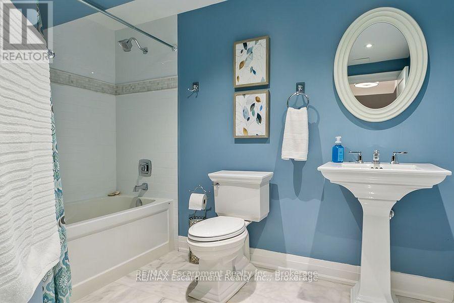 484 Aspen Forest Drive, Oakville, Ontario  L6J 6H7 - Photo 26 - W12590052