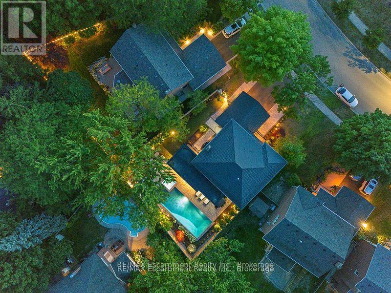 484 Aspen Forest Drive, Oakville, Ontario  L6J 6H7 - Photo 36 - W12590052