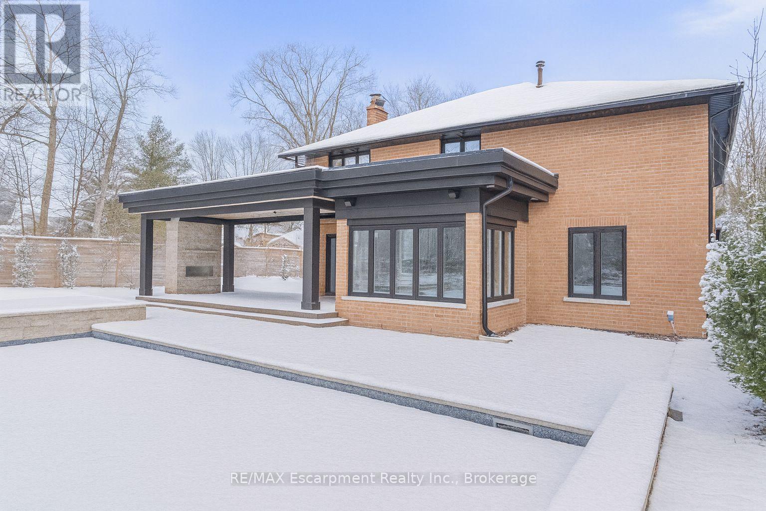 484 Aspen Forest Drive, Oakville, Ontario  L6J 6H7 - Photo 4 - W12590052