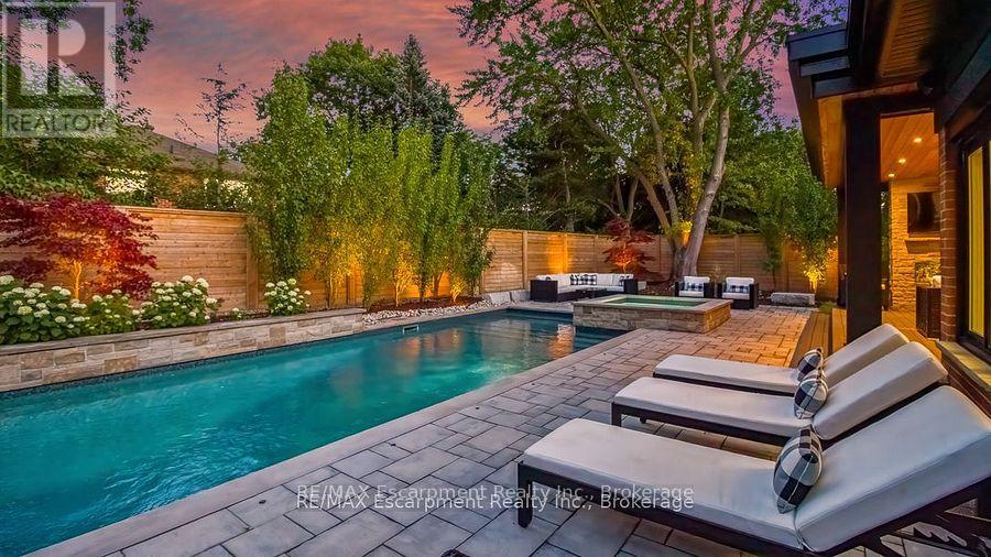 484 Aspen Forest Drive, Oakville, Ontario  L6J 6H7 - Photo 37 - W12590052