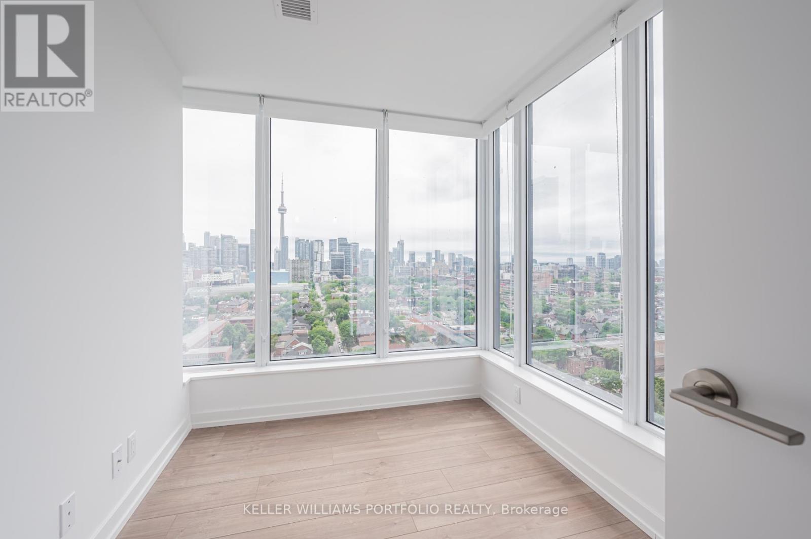 1702 - 203 College Street, Toronto, Ontario  M5T 0C8 - Photo 14 - C12647818