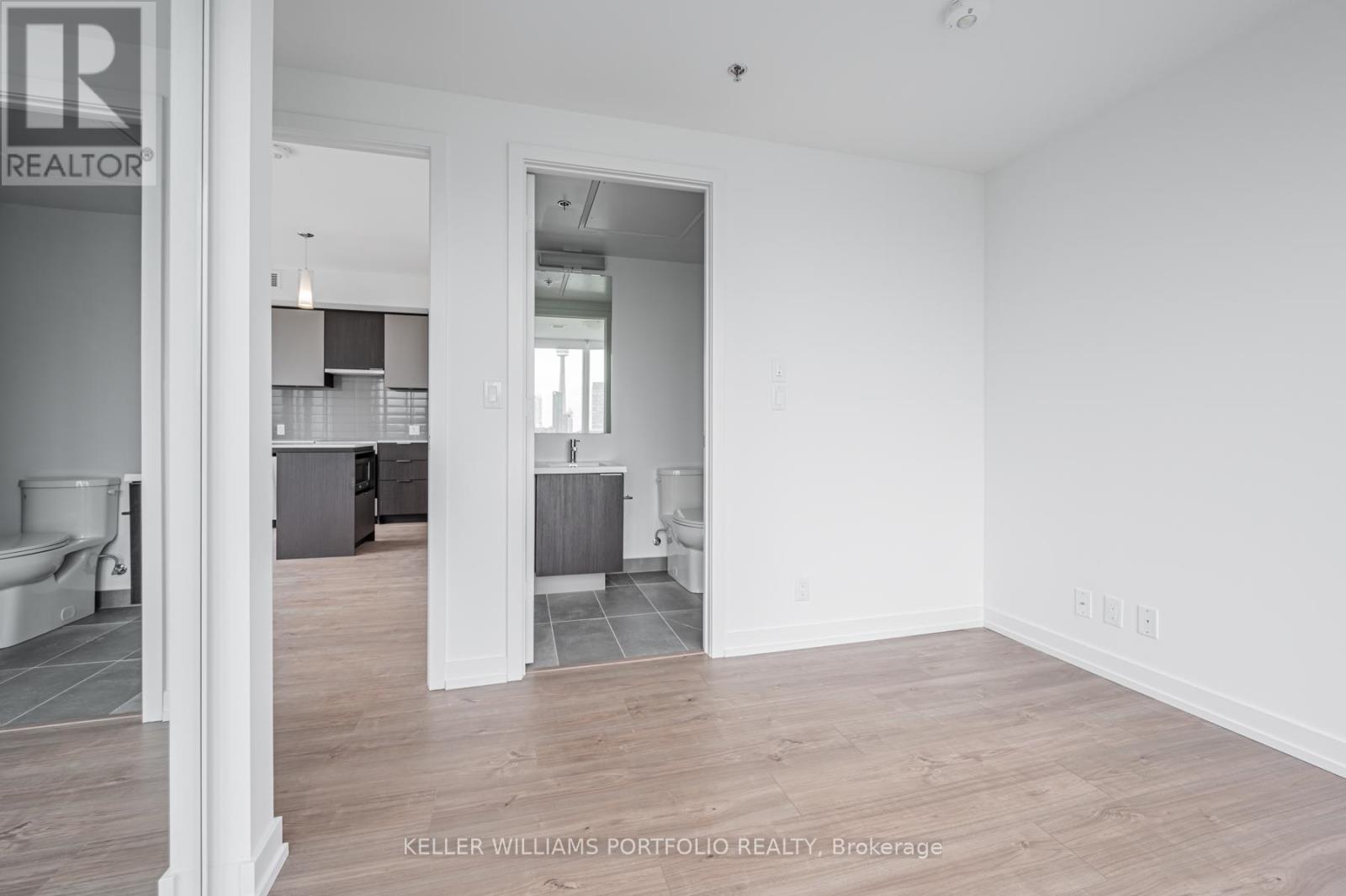 1702 - 203 College Street, Toronto, Ontario  M5T 0C8 - Photo 15 - C12647818