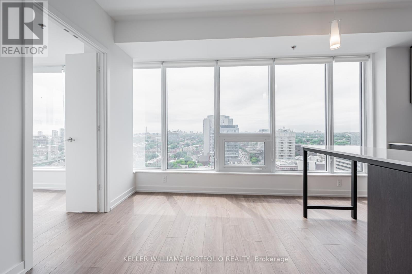 1702 - 203 College Street, Toronto, Ontario  M5T 0C8 - Photo 9 - C12647818