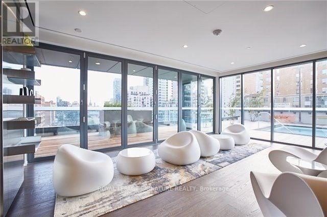 2502 - 159 Dundas Street E, Toronto, Ontario  M5B 1E4 - Photo 17 - C12647854
