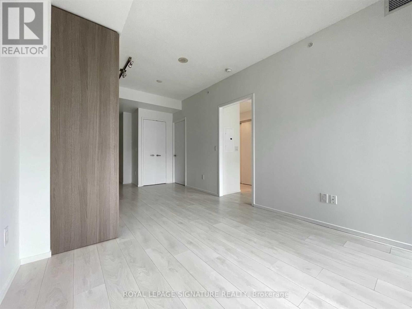 2502 - 159 Dundas Street E, Toronto, Ontario  M5B 1E4 - Photo 4 - C12647854