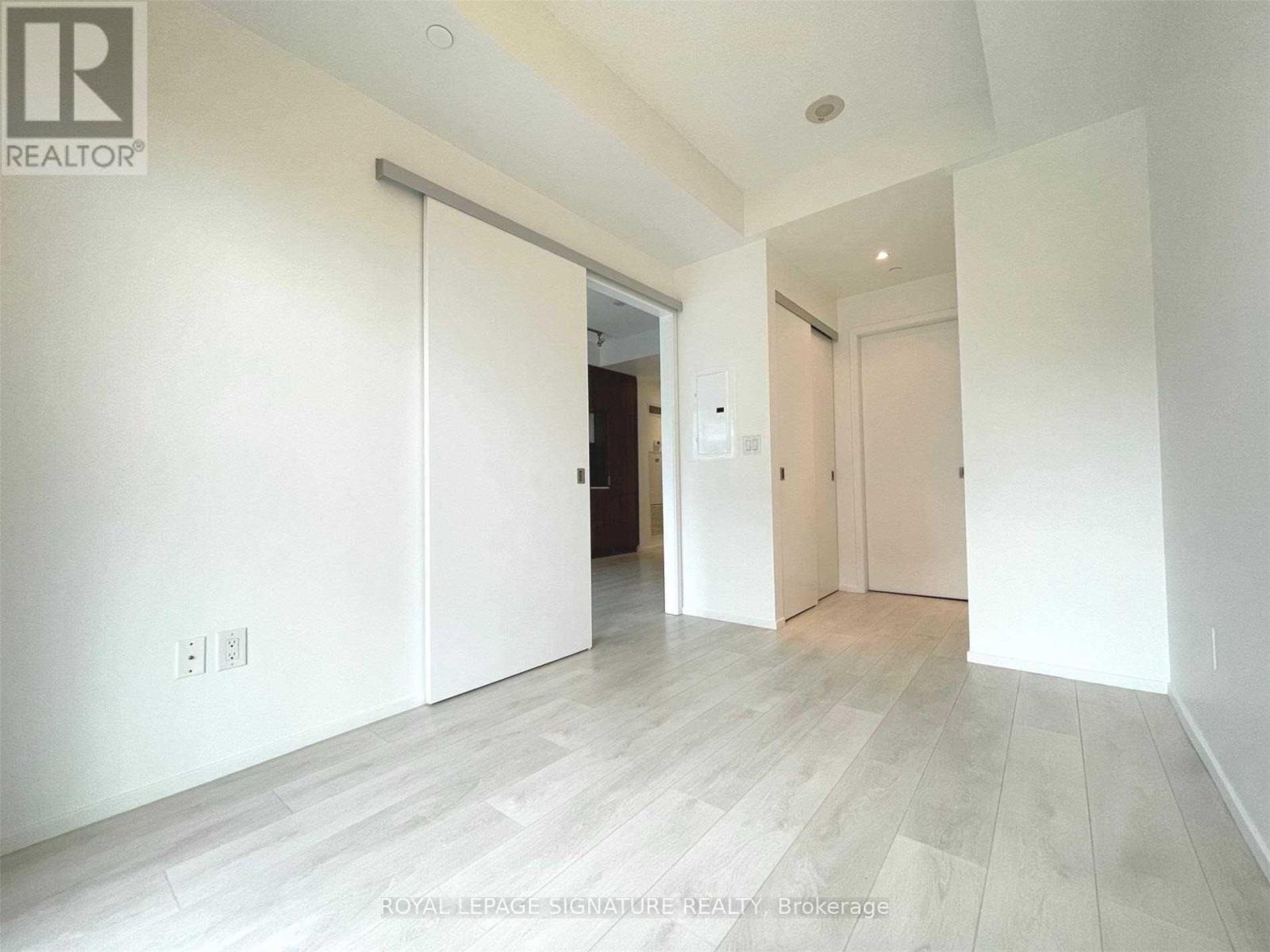 2502 - 159 Dundas Street E, Toronto, Ontario  M5B 1E4 - Photo 8 - C12647854