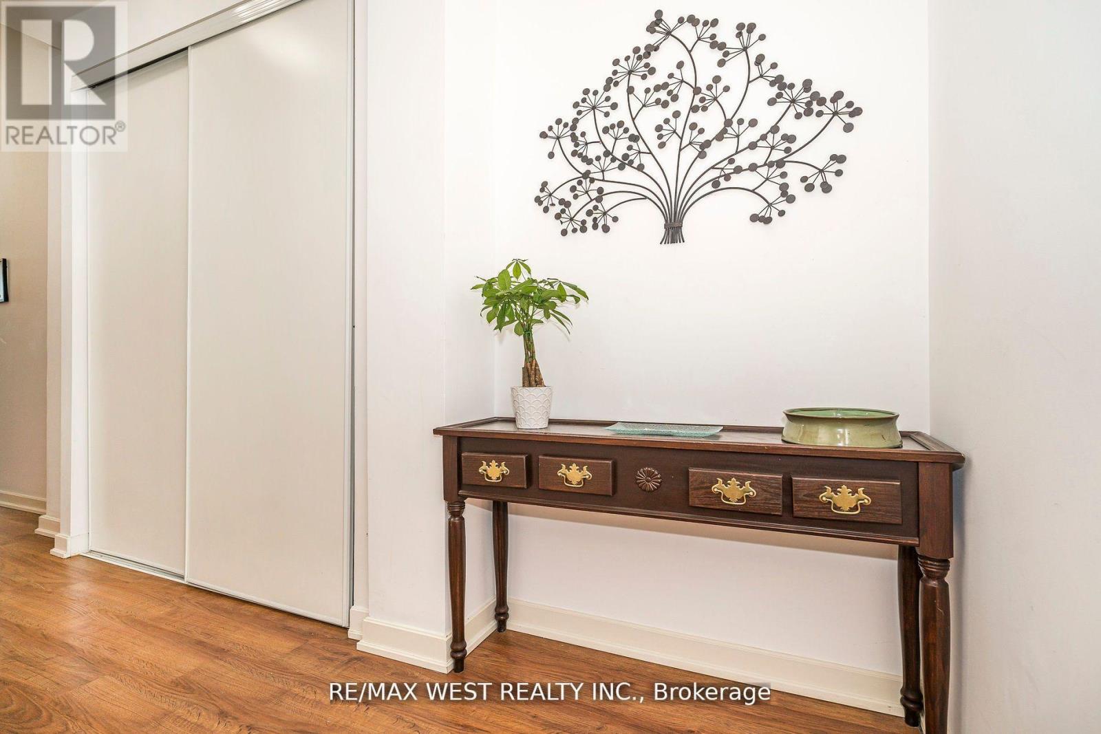 333 - 380 Macpherson Avenue, Toronto (Casa Loma), Ontario  M4V 3E3 - Photo 13 - C12647860