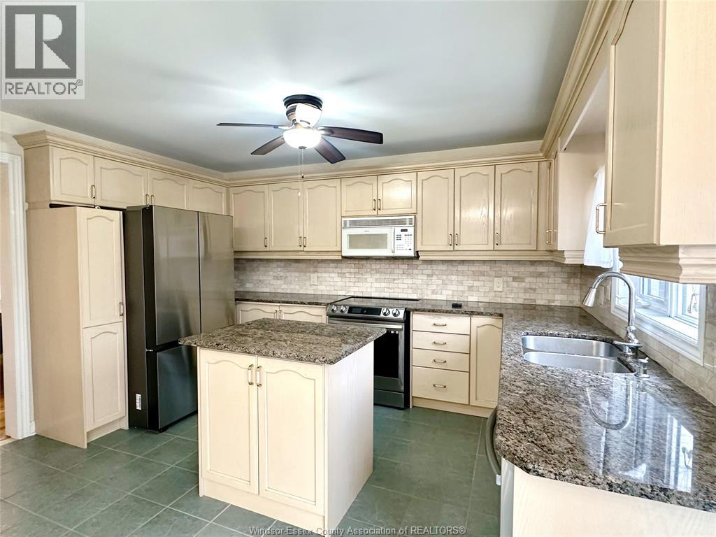 940 Greenpark, Windsor, Ontario  N8P 1J3 - Photo 6 - 25031977