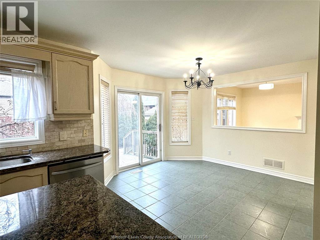 940 Greenpark, Windsor, Ontario  N8P 1J3 - Photo 7 - 25031977