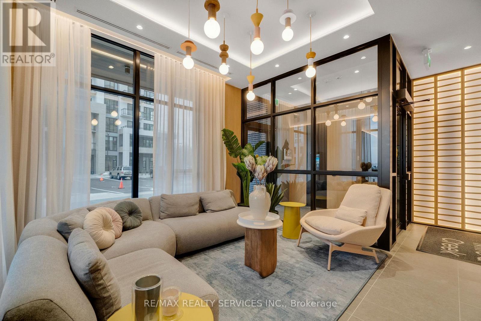 709 - 720 Whitlock Avenue, Milton, Ontario  L9E 2B5 - Photo 36 - W12642580