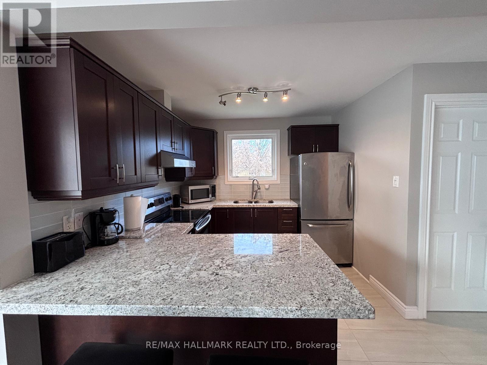 295 Blue Grass Boulevard, Richmond Hill, Ontario  L4C 3H1 - Photo 8 - N12647832