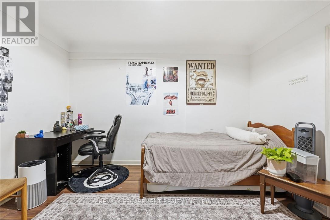 2 Gary Avenue, Hamilton, Ontario  L8S 1Y3 - Photo 10 - X12647570