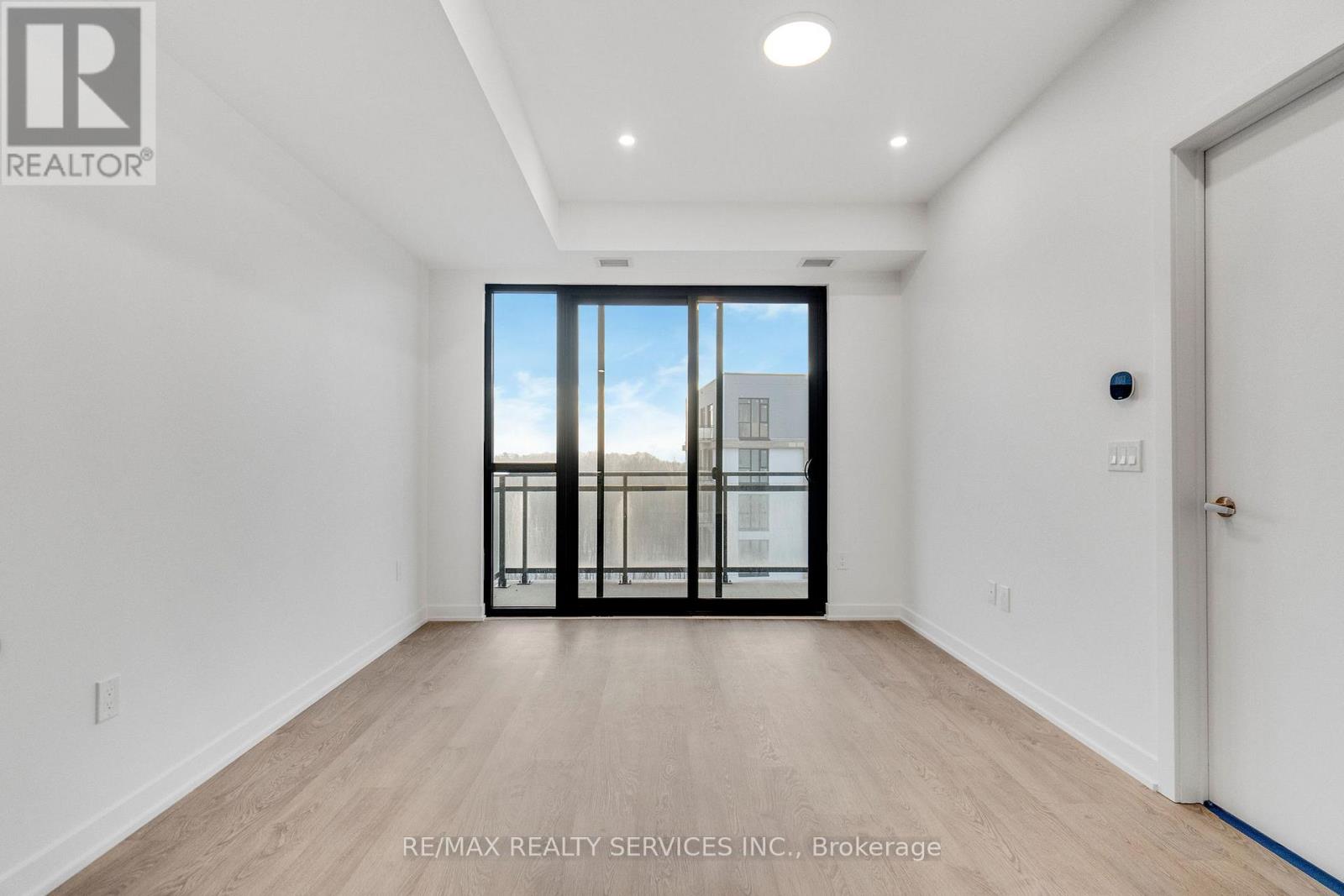 709 - 720 Whitlock Avenue, Milton, Ontario  L9E 2B5 - Photo 7 - W12642580