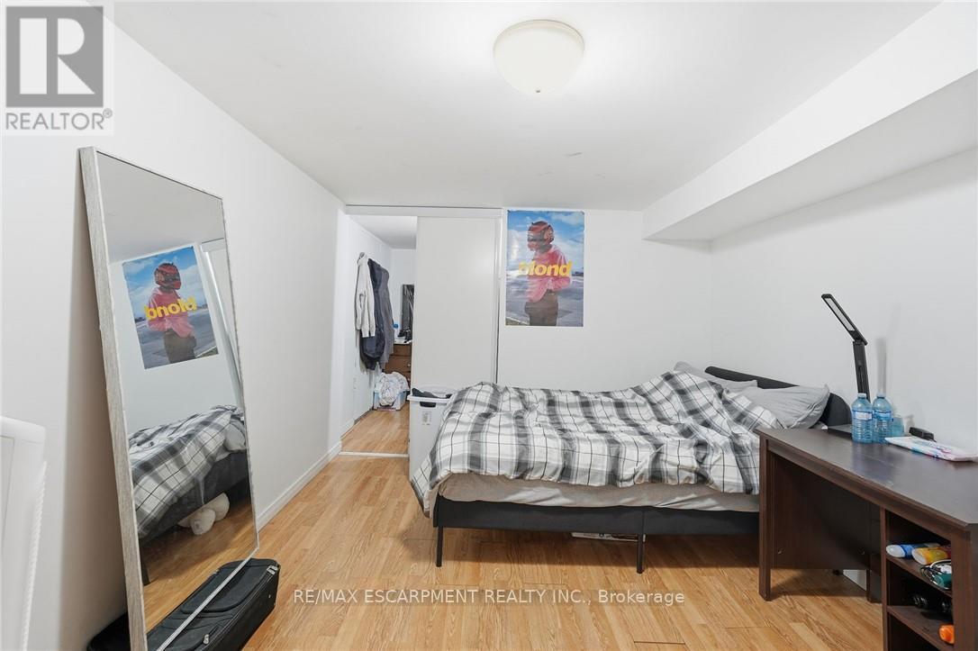 2 Gary Avenue, Hamilton, Ontario  L8S 1Y3 - Photo 32 - X12647570