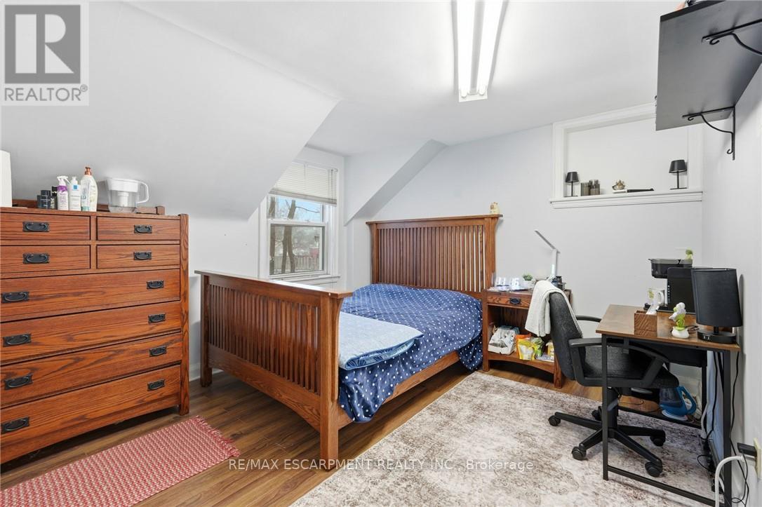 2 Gary Avenue, Hamilton, Ontario  L8S 1Y3 - Photo 19 - X12647570