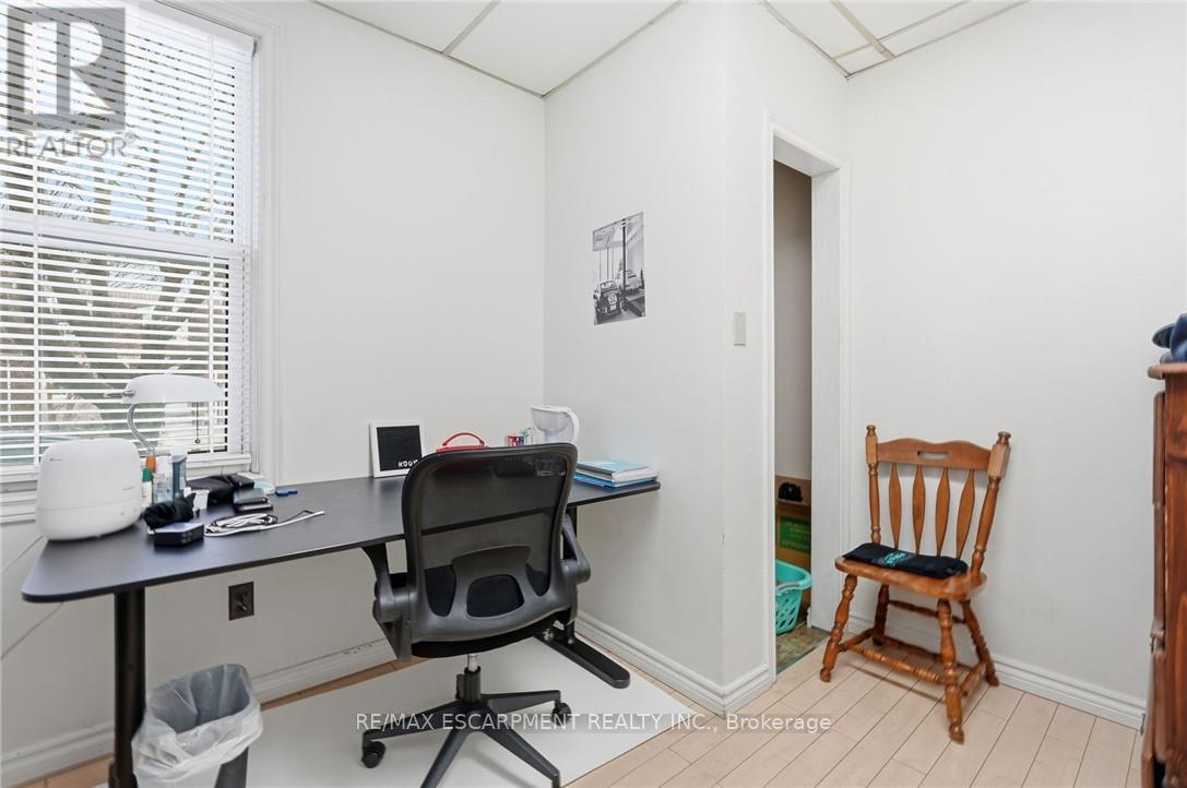 2 Gary Avenue, Hamilton, Ontario  L8S 1Y3 - Photo 41 - X12647570