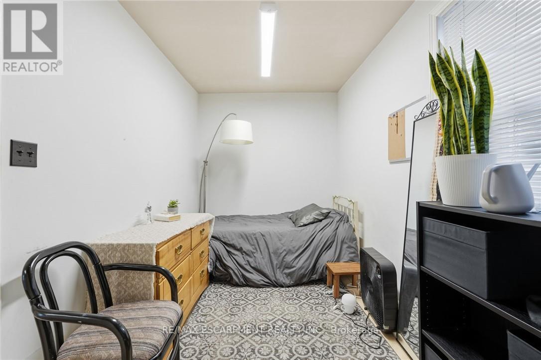 2 Gary Avenue, Hamilton, Ontario  L8S 1Y3 - Photo 42 - X12647570