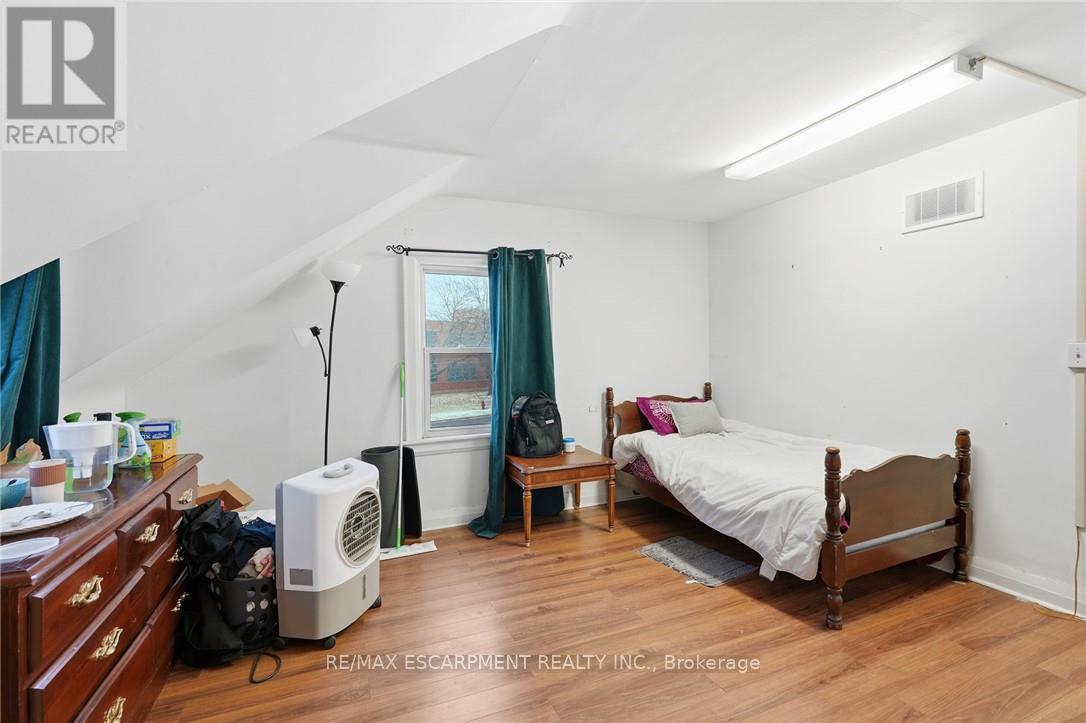 2 Gary Avenue, Hamilton, Ontario  L8S 1Y3 - Photo 24 - X12647570